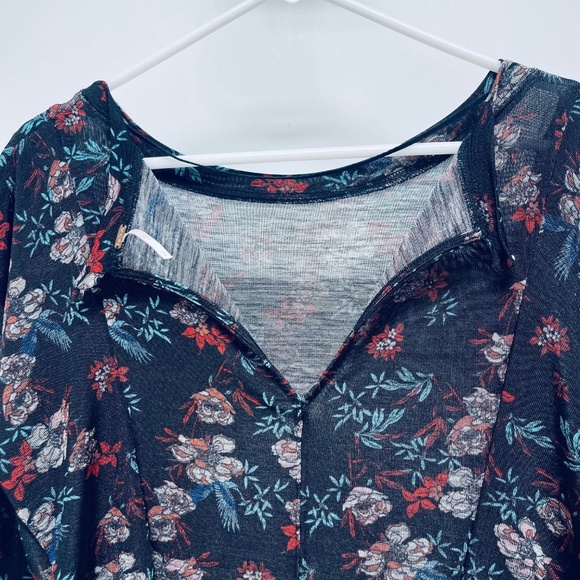 Free People Blouse Sz S Womens Dock Street Floral Ruffle Top Black Keyhole Back - Picture 13 of 14